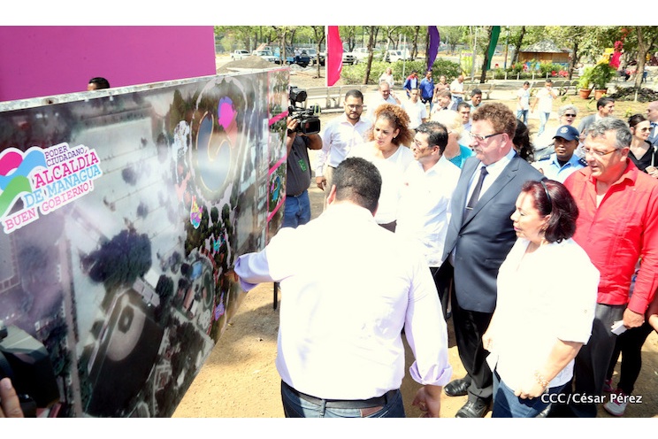 Alcald&iacute;a de Managua entrega llaves de la Ciudad a Secretario de Estado Parlamentario de Alemania
